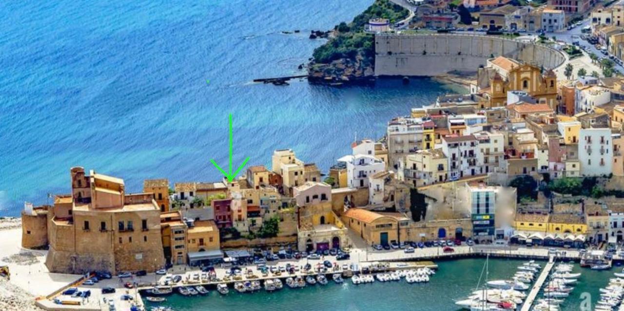 Castello A Mare Apartment กัสเตลลัมมาเร เดล โกลโฟ ภายนอก รูปภาพ